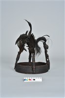 籐編木雕人像羽毛頭飾藏品圖，第17張